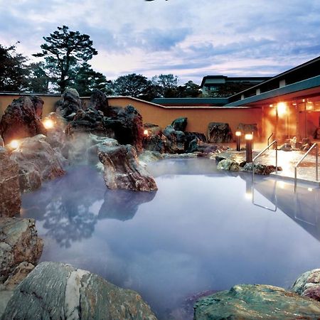 Kintarou Onsen Hotel Uozu Buitenkant foto