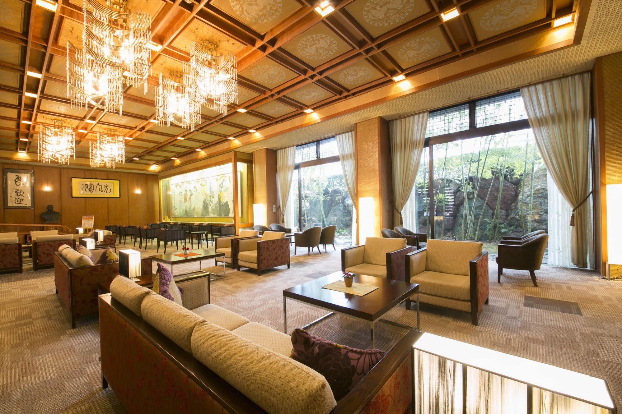 Kintarou Onsen Hotel Uozu Buitenkant foto