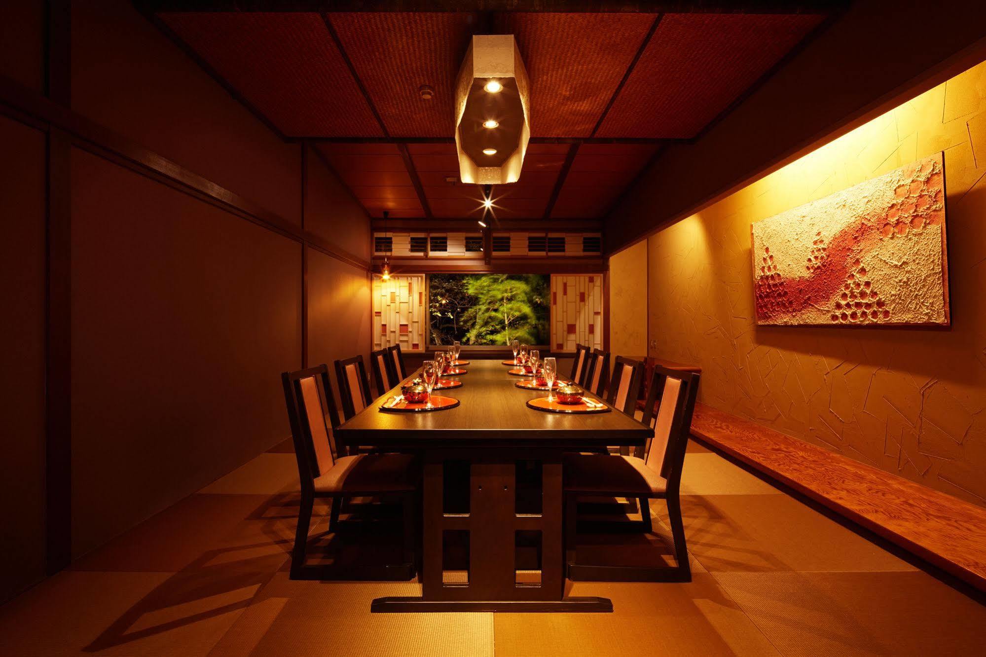 Kintarou Onsen Hotel Uozu Buitenkant foto